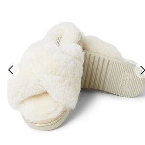 Fireside By Dearfoams New Castle Genuine Shearling Cross Band Slide